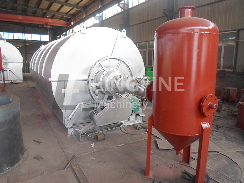 Vietnam 36m3 Waste Plastic And Waste Tyre Pyrolyis Plant